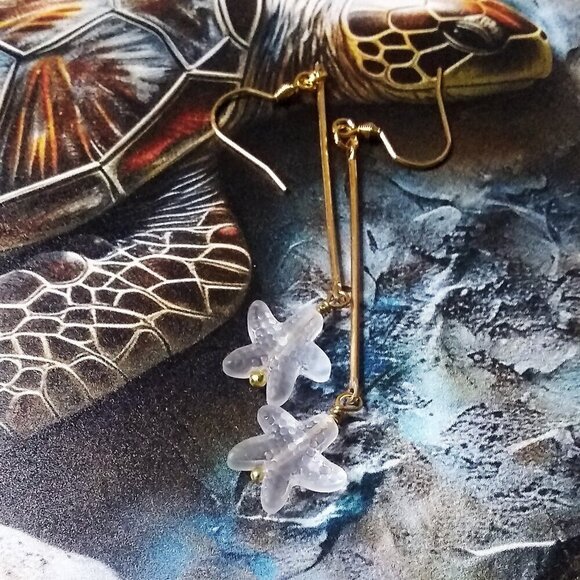 Beachy!!! Frosted White Sea Star Starfish Pressed Glass ~ Dainty Dangle Earrings - Picture 8 of 9